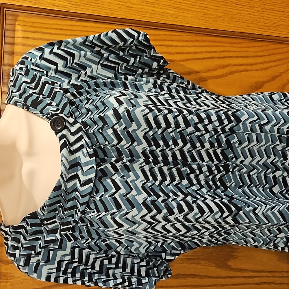 Worthington Scoop Neck Short Sleeved Top